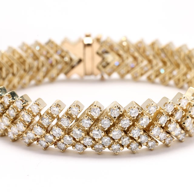 Modern 10ctw Diamond Link Bracelet, 14k Yellow Gold, Tennis Bracelet For Sale - Image 3 of 5