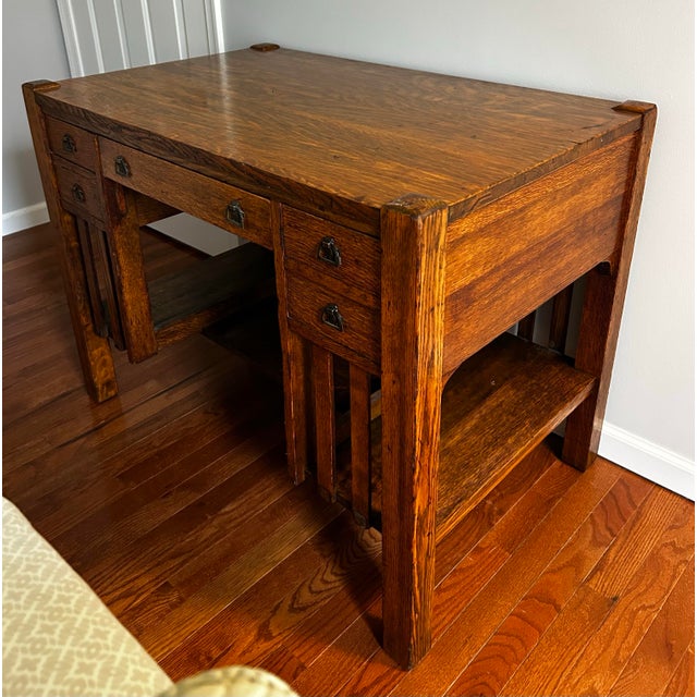 1920s Antique Mission Style Five Drawer Oak Writing Desk by Bourn & Hadley Co. For Sale - Image 5 of 12
