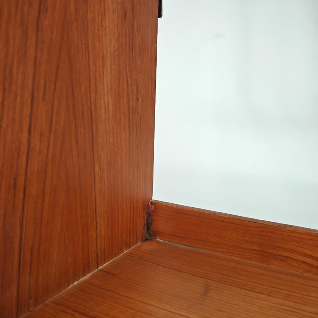 Vintage Swedish Cielo Terra Bookcase in Teak Wood, Black Metal Uprights and Brass Ends, 1950s For Sale - Image 17 of 18