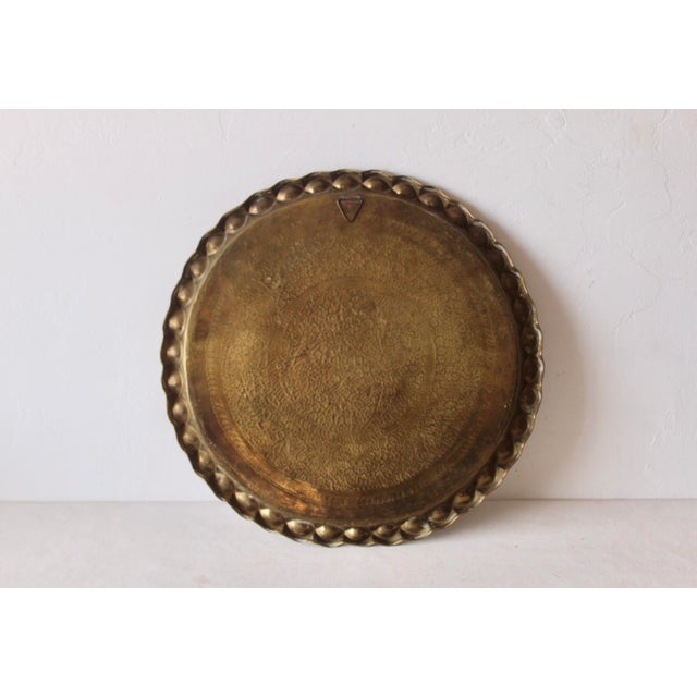 1970s Indo-Persian Round Brass Hand Crafted Decorative Tray Platter Vintage Mid Century For Sale - Image 5 of 9