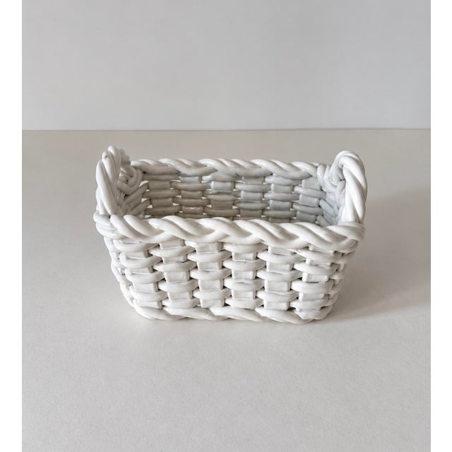 1980s 1980s White Ceramic Woven Lattice Rectangular Handled Cachepot or Basket For Sale - Image 5 of 11