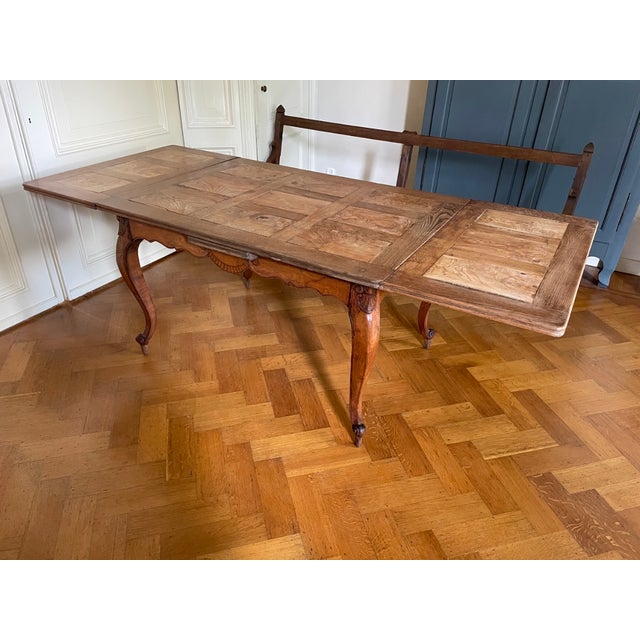 French Louis XV Style Extendable Dining Table, 1900 For Sale - Image 3 of 18