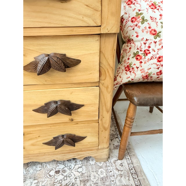 Ecru 19th Century Antique Scrubbed Pine Chest of Drawers For Sale - Image 8 of 16