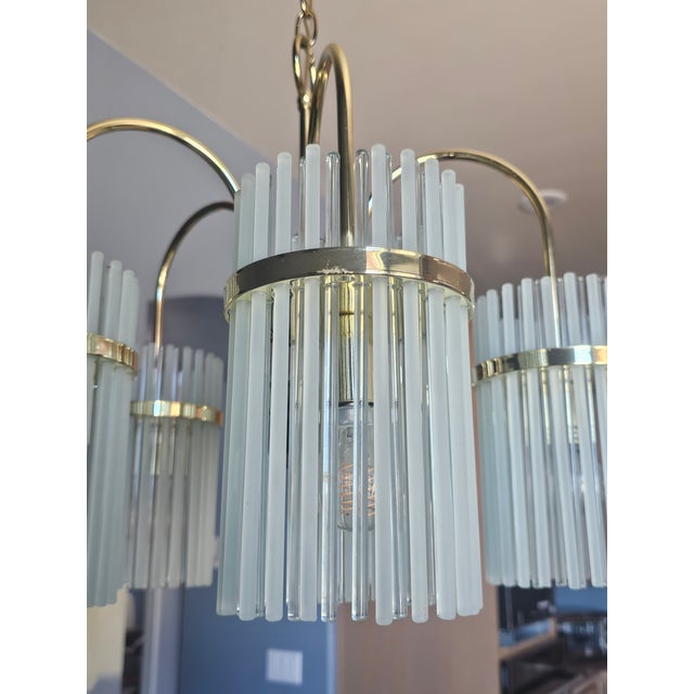 1970s Vintage Gaetano Sciolari 5-Light Brass Chandelier With Alternating Frosted & Clear Glass Rods For Sale - Image 5 of 5