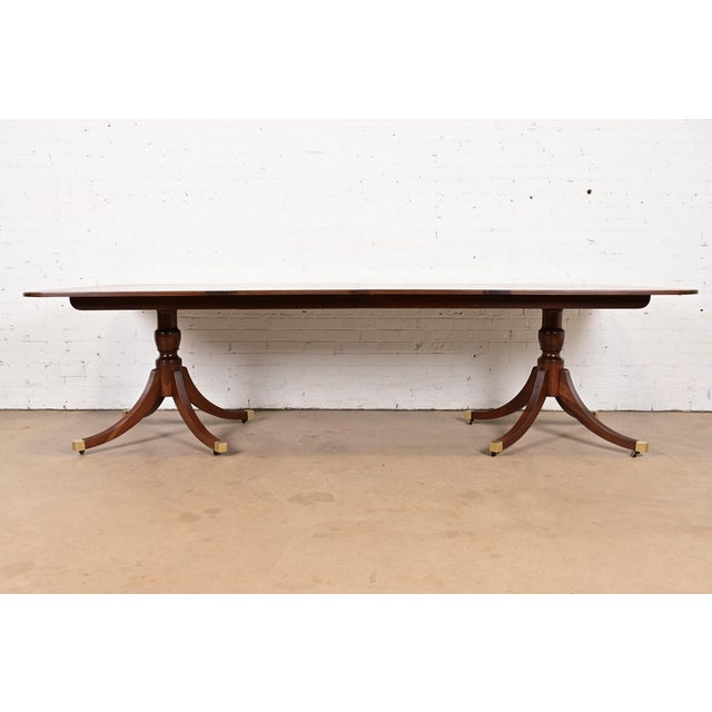 English Baker Furniture Historic Charleston Georgian Banded Mahogany Double Pedestal Extension Dining Table, Newly Refinished For Sale - Image 3 of 13