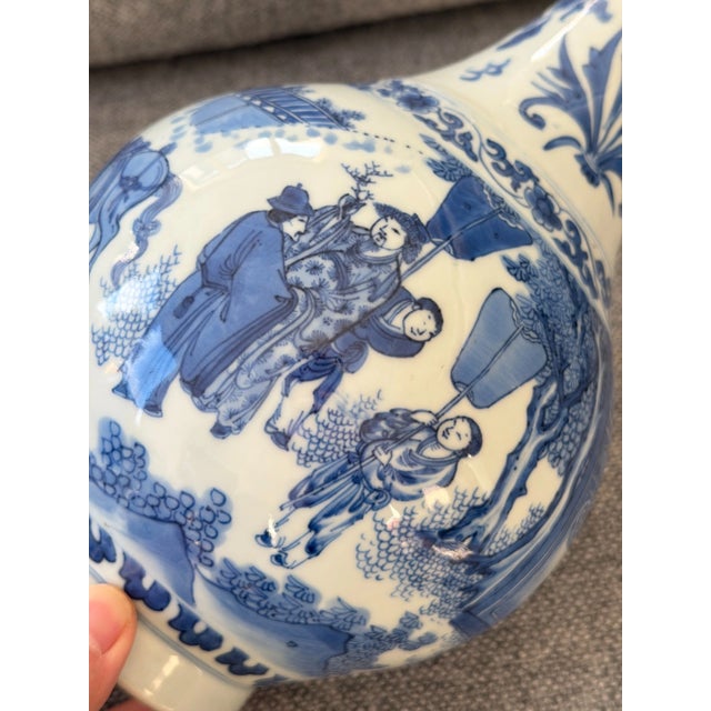 Important 17th Century Chinese Blue and White Figural Vase – Transitional Period – Scholars in Landscape – Rare Antique For Sale - Image 9 of 10