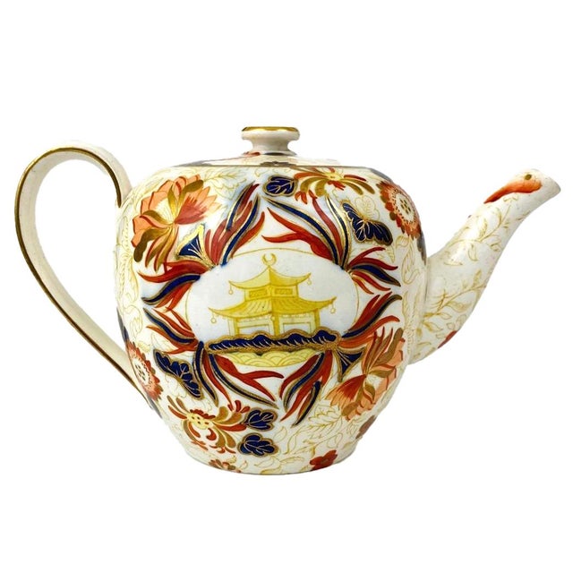 Chinoiserie 19th Century English Porcelain Chinoiserie Imari Teapot With Pagoda Reserves For Sale - Image 3 of 9