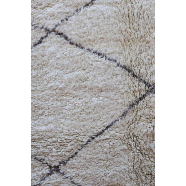 Mid-Century Modern Beni Ourain Rug - 5'5" X 10'2" Ft For Sale - Image 3 of 6