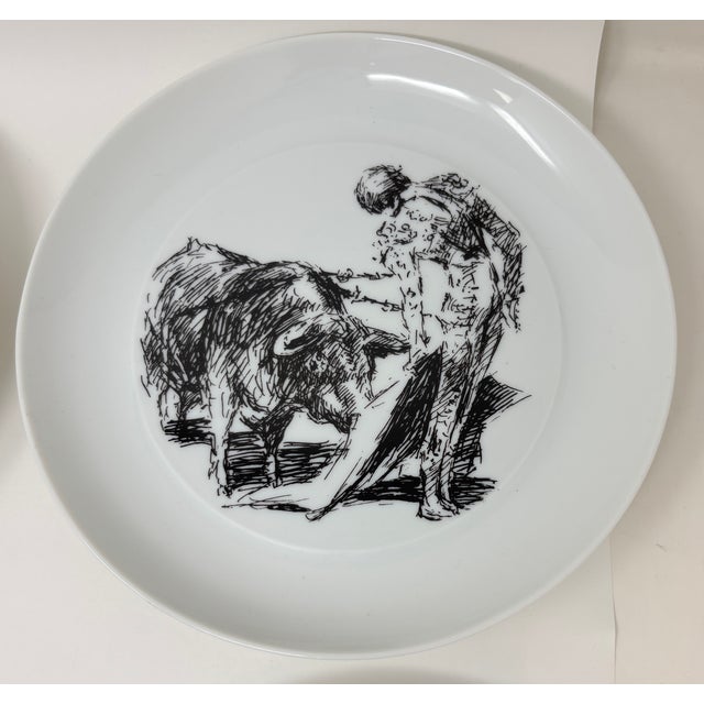 1950s Vintage Spanish Bidasoa Bullfighting Porcelain Plates by Antonio Casero Set of 8 For Sale - Image 5 of 11