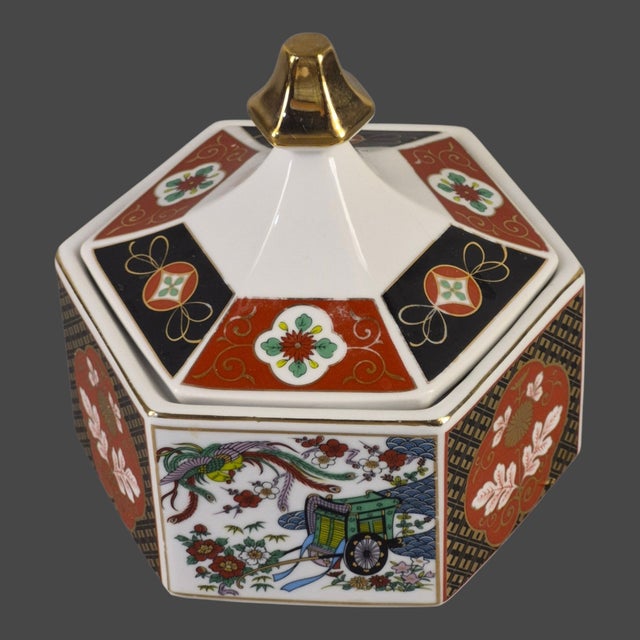 Japanese Vintage Hexagonal Japanese Imari-Style Covered Trinket, Candy Dish For Sale - Image 3 of 9