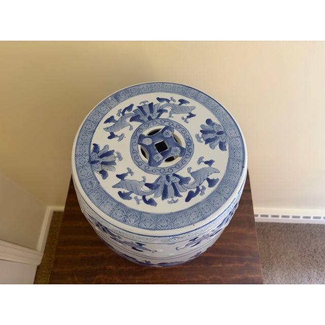 Late 20th Century Blue and White Porcelain Chinoiserie Chinese Garden Stool or Side Table For Sale - Image 5 of 10