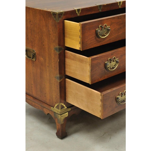 Mid 20th Century Henredon Pan Asian Chinoiserie Brass Butterfly 3 Drawer Campaign Chest Commode For Sale - Image 11 of 17