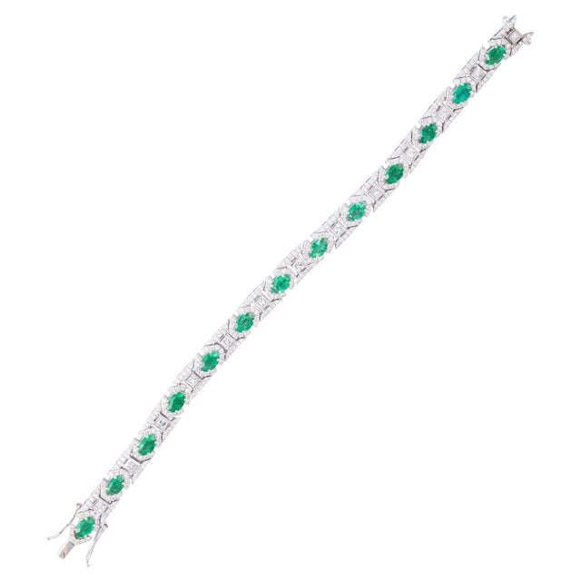 Natural Zambian Emerald Tennis Bracelet with Diamonds and 18k Gold For Sale - Image 18 of 18