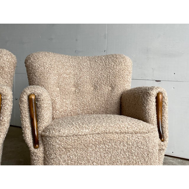Modern Scandinavian Lounge Chairs in Bouclé and Beech, 1940s, Set of 2 For Sale - Image 6 of 10