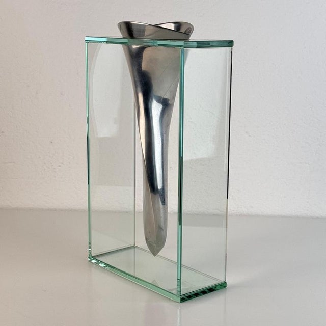 Twisted Tornado Flower Vase in Aluminum and Glass from Lisa Mori, Italy, 1980s For Sale - Image 9 of 12