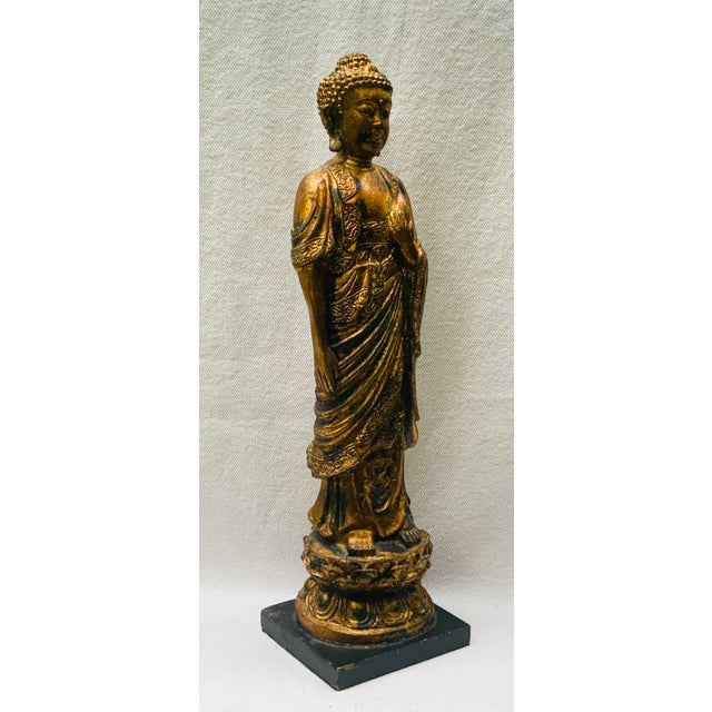 1950s Chinese Buddha Gilded Ceramic Quan Yin Figure on Base For Sale - Image 6 of 18