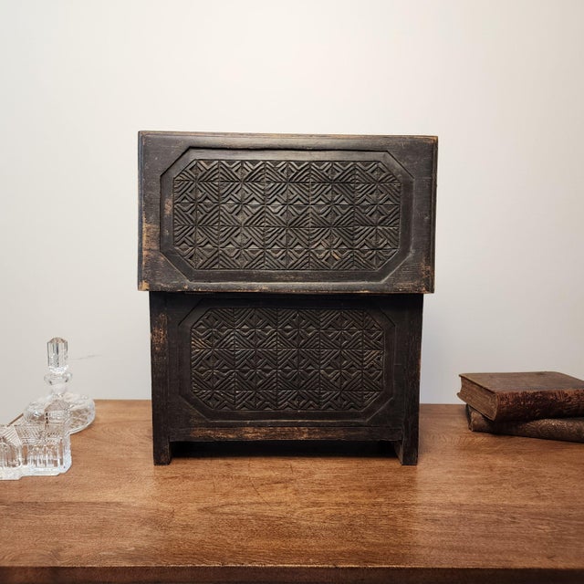 Antique Primitive Geometric Chip-Carved Tramp Art Box, Circa 1900 For Sale - Image 9 of 10