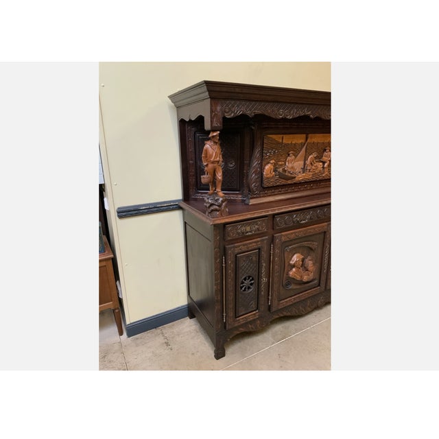 Age: circa 1945 Wood type: solid oak, two-tone finish Condition: very good, meticulously maintained, fully restored...