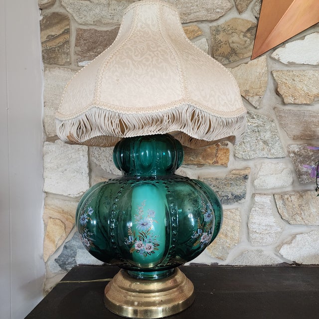 Rare 1940s Emerald Green GWTW Lamp Hand Painted Enamel Dual Light Pristine For Sale - Image 4 of 18