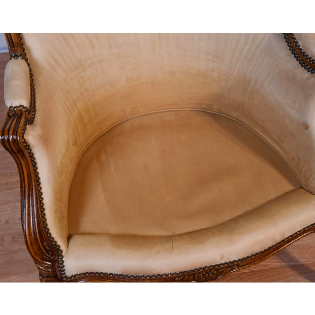 1900 Antique French Louis XV Hand Carved Walnut Living Room Chair / Used Fabric For Sale - Image 18 of 18