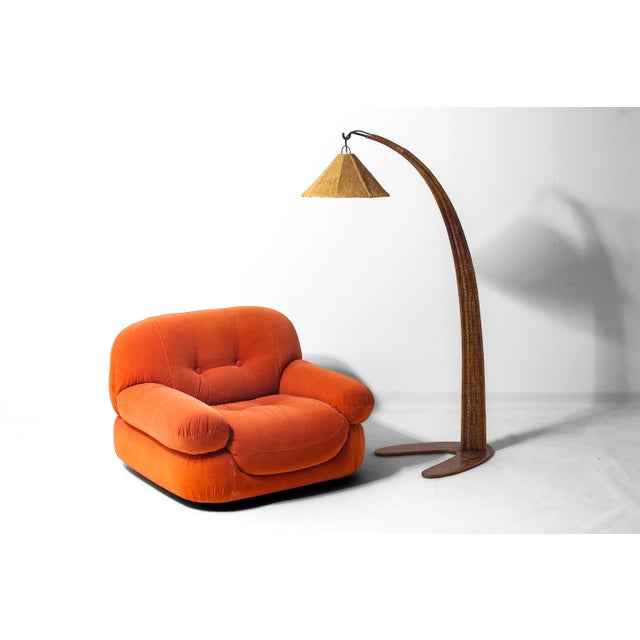 Beautiful arched floor lamp in rattan with a jute shade. It was made in Italy in the 1960s but remains in very good...