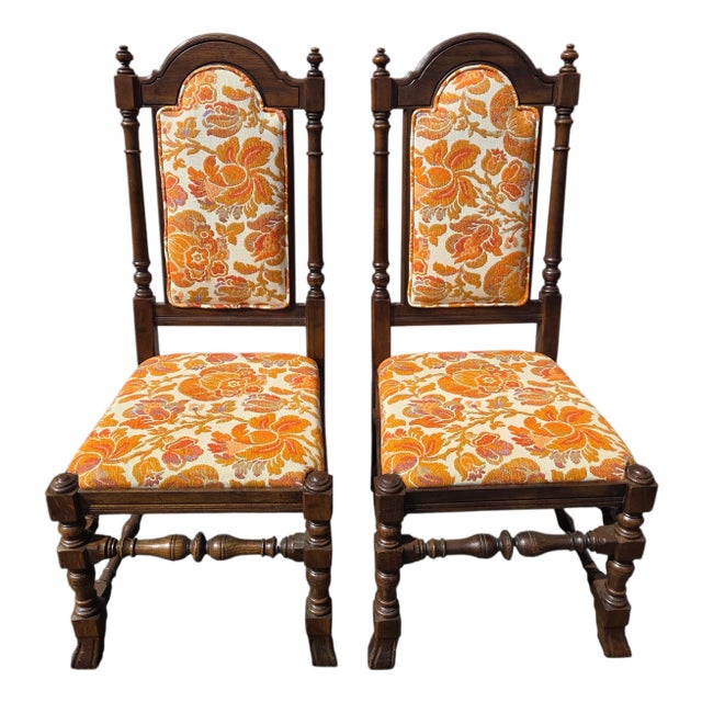 1970s Ethan Allen Jacobean Royal Charter Oak Dining Room Side Chairs Gothic Pair For Sale