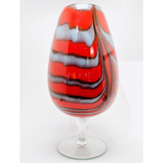 Mid-Century Modern Mid-Century Modern Italian Opaline Glass Pedestal Vase in the style of Carlo Moretti, 1970s For Sale - Image 3 of 10