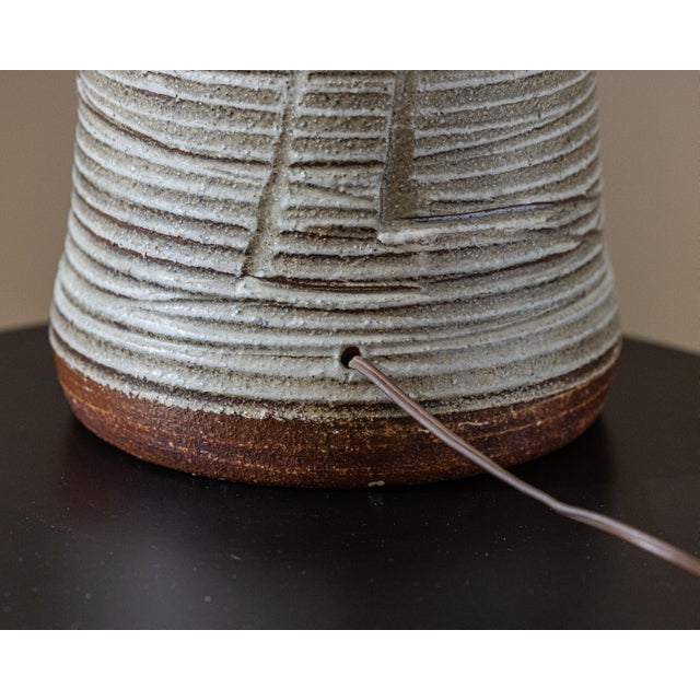 1960s Bob Kinzie Studio Pottery Table Lamp for Affiliated Craftsmen, Early Unsigned Example For Sale - Image 12 of 14
