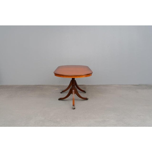 English-Style Dining Table in Yew Wood For Sale - Image 17 of 18