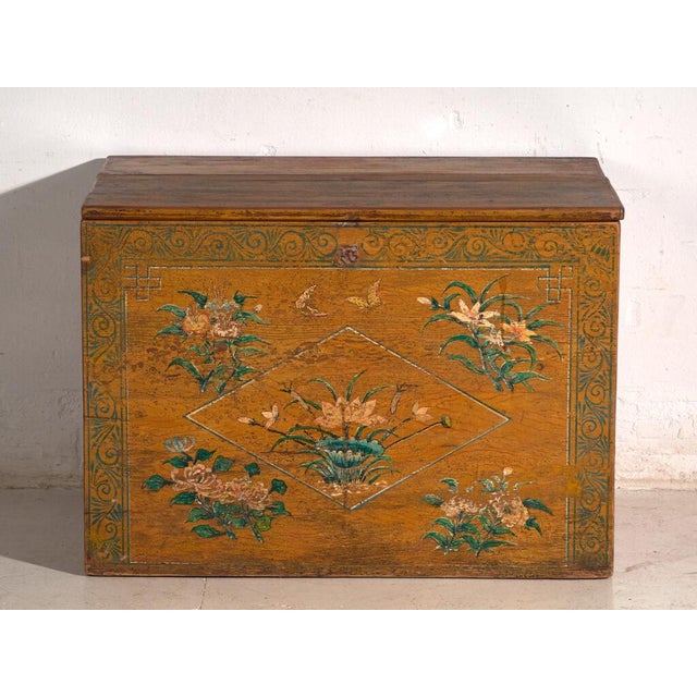 Wood Antique Chinese Painted Trunk in Elm, 1900 For Sale - Image 7 of 13