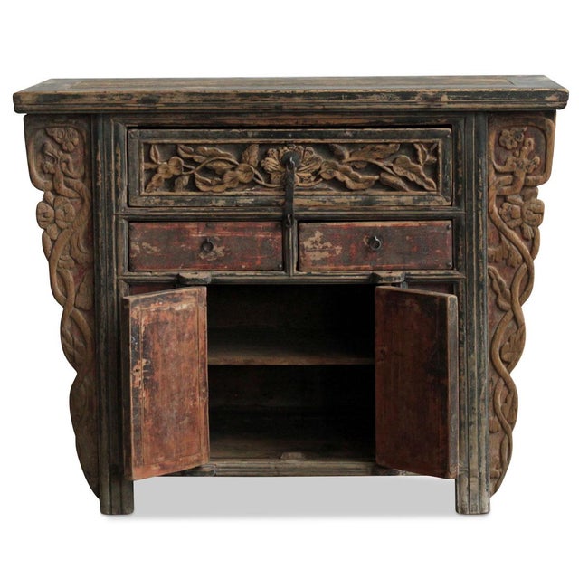 Shaanxi Cabinet with Dragon Carvings For Sale - Image 3 of 6