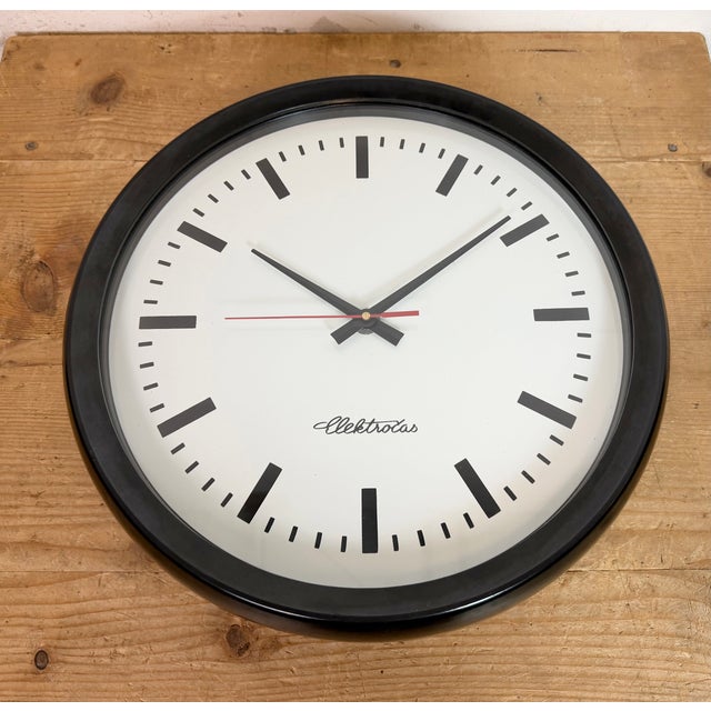 Industrial Bakelite Factory Wall Clock from Elektročas, 1990s For Sale - Image 10 of 18