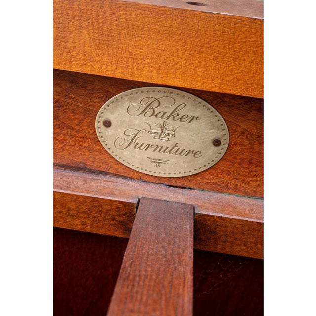 Mid-Century Modern Late 20th Century Baker Furniture Bow Front Architectural Display Cabinet – Two Piece, Convex Front, Lighted Interior For Sale - Image 3 of 9