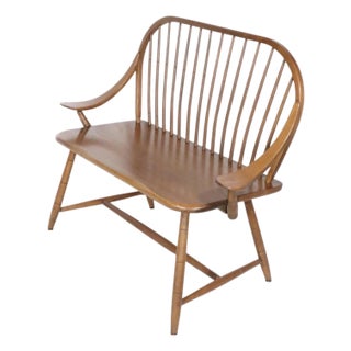 Mid 20th Century Rustic Americana Windsor Style Bench Made in Vermont Attributed to Hale Furniture Company For Sale