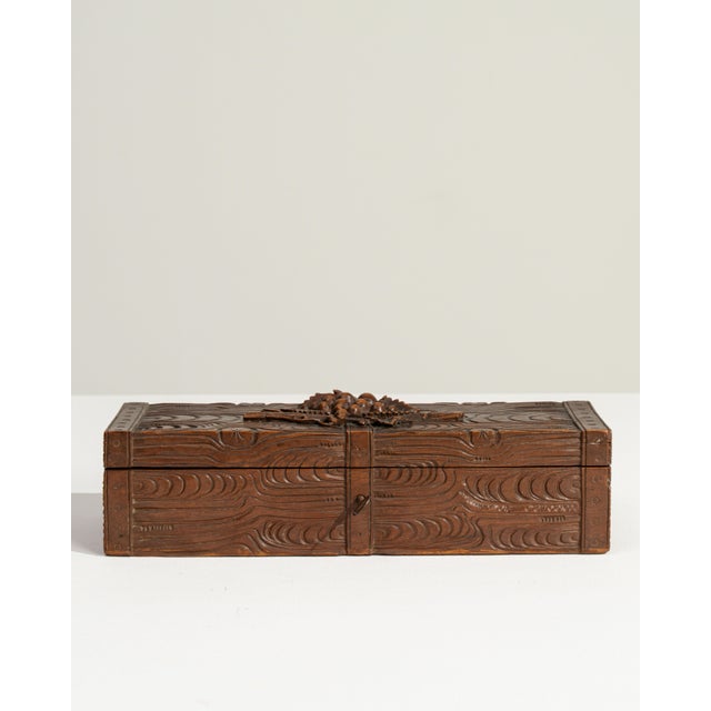 Early 20th Century Switzerland Black Forest Brown Wood Box For Sale - Image 12 of 18