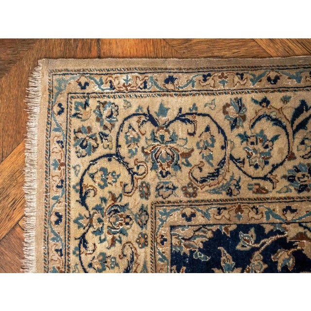 Textile Middle Eastern Rug in Wool For Sale - Image 7 of 11