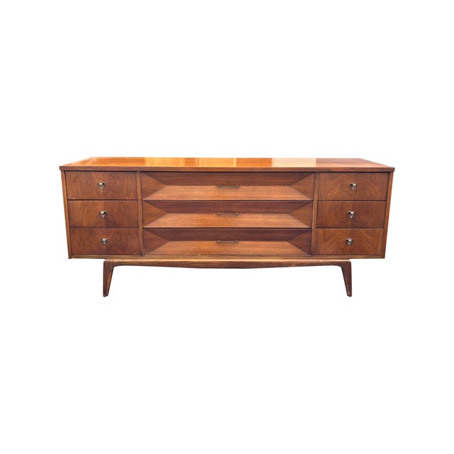Mid Century Modern Vintage Low Long Dresser or Credenza in Albert Parvin Style Sculpted Design For Sale In New York - Image 6 of 11