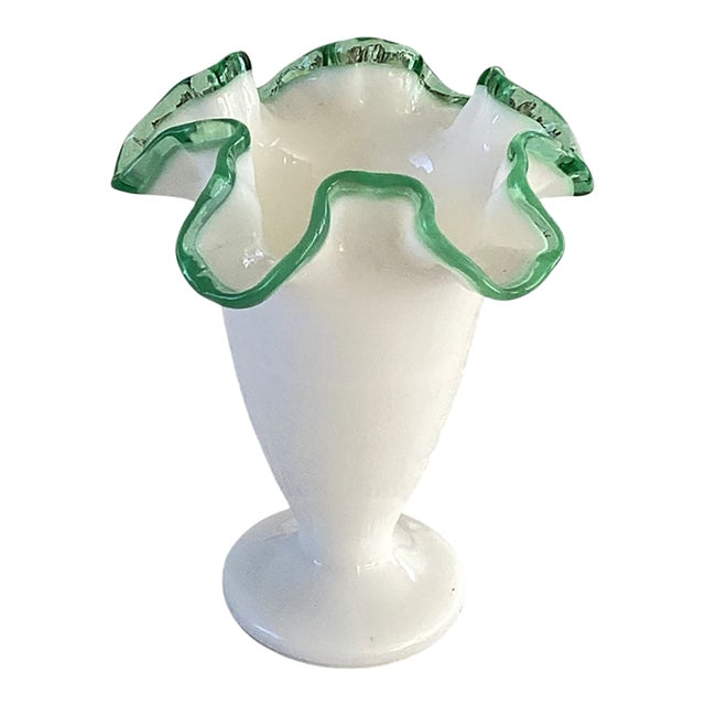 Vintage Fenton Emerald Green Crest Rim Crimped Ruffled Lip Vase For Sale