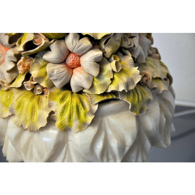 Spanish Floral Manises Table Lamp, 1970s For Sale - Image 4 of 6