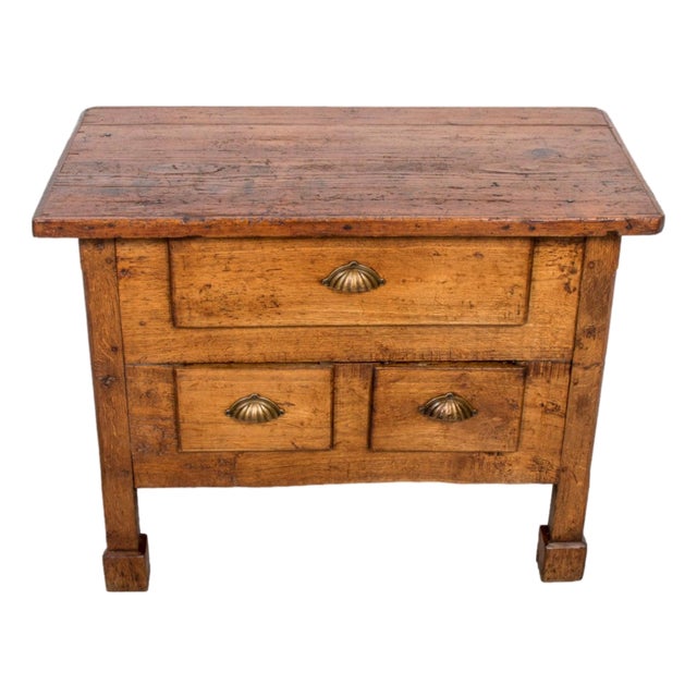 19th Century French Directoire Style Provincial Mélèze Petite Chest For Sale