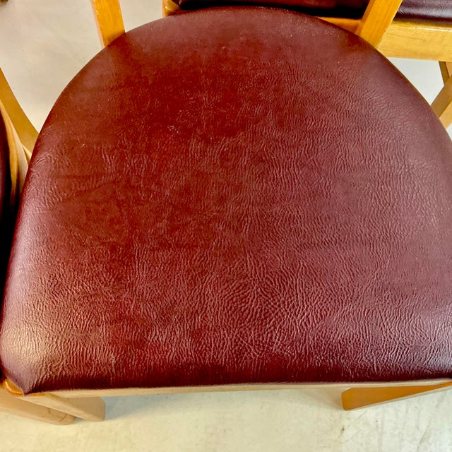 Burgundy 1940s Vintage Art Deco Italian Honey Stained Maple Back Slat Dining Chairs - Set of 6, After Gio Ponti For Sale - Image 8 of 13
