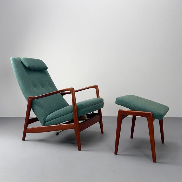 Wood Mid-Century Model 829 High-Back Lounge Chair and Ottoman in Teak and Green Upholstery by Gio Ponti for Cassina, Italy, 1960s, Set of 2 For Sale - Image 7 of 18