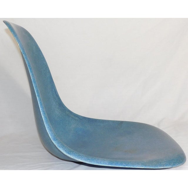 1960s Vintage Elephant Grey (Aka Blue) Herman Miller Rar Fiberglass Rocking Chair With Chrome Legs For Sale - Image 15 of 18