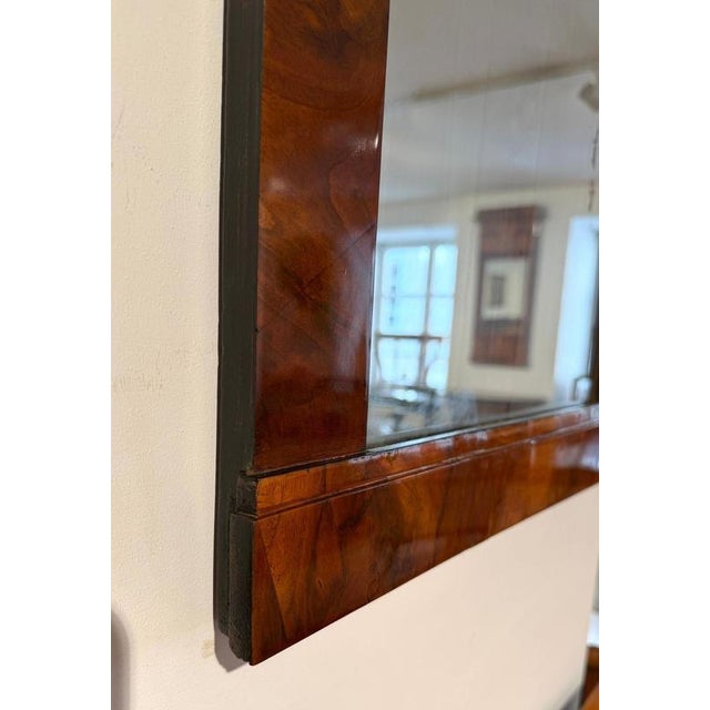 Small Biedermeier Wall Mirror in Walnut Veneer, Austria, 1820s For Sale - Image 11 of 17