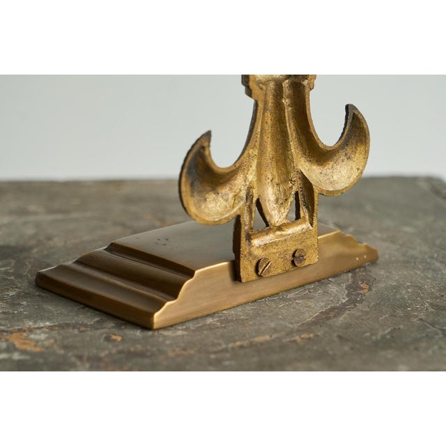 Fleur-De-Lis Bookends in Patinated Brass, 1960s, Set of 2 For Sale - Image 10 of 13