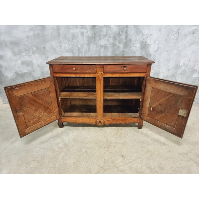 Antique Buffet in Cherry and Mahogany For Sale - Image 3 of 18