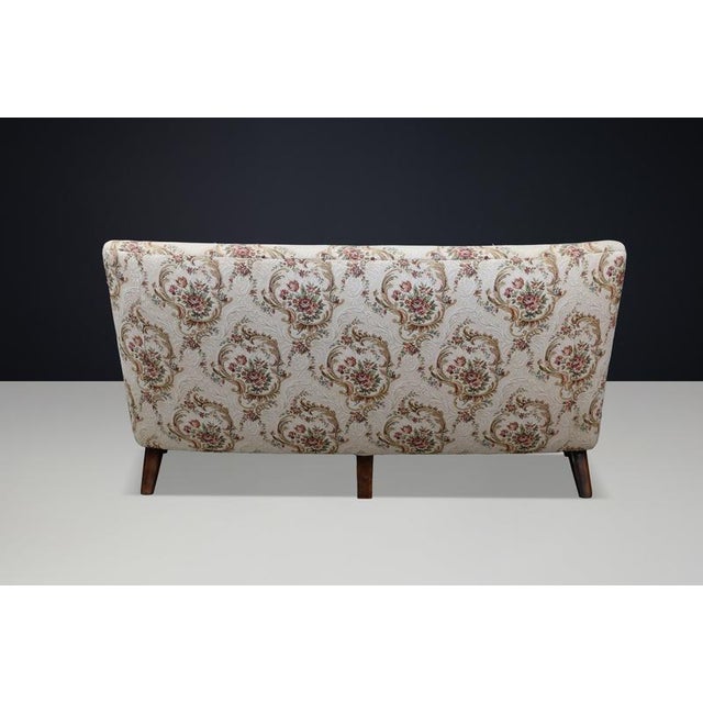 Italian Art Deco Walnut Sofa with Original Floral Upholstery, 1930s For Sale - Image 6 of 13