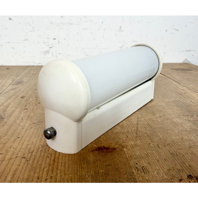Industrial White Bakelite and Milk Glass Wall Light from Elektrosvit, 1950s For Sale - Image 6 of 13