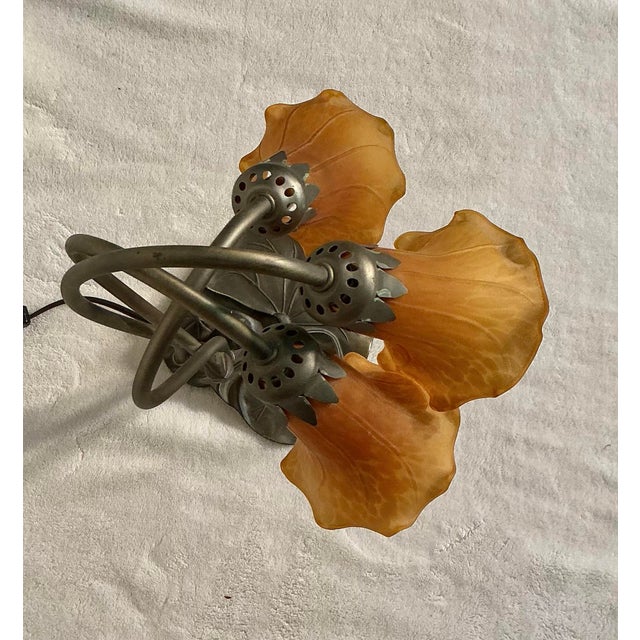 Tiffany Styled Pond Lily Three Light 16"Tall Table Lamp For Sale In Greenville, SC - Image 6 of 12