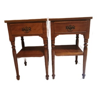 1960s Ethan Allen Heirloom Nutmeg Maplewood Nightstands - A Pair For Sale